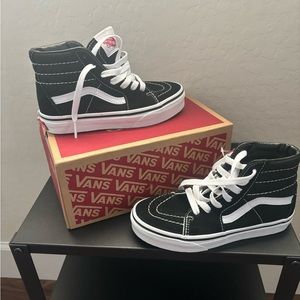 NEW VANS Classic SK8-Hi Kids sneakers high top black/white…Sz 13.0 UY(US Kids)